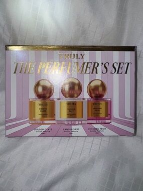 BRAND NEW TRULY Perfumer's Trio Gift Set - Pink & Gold Mini Fragrances